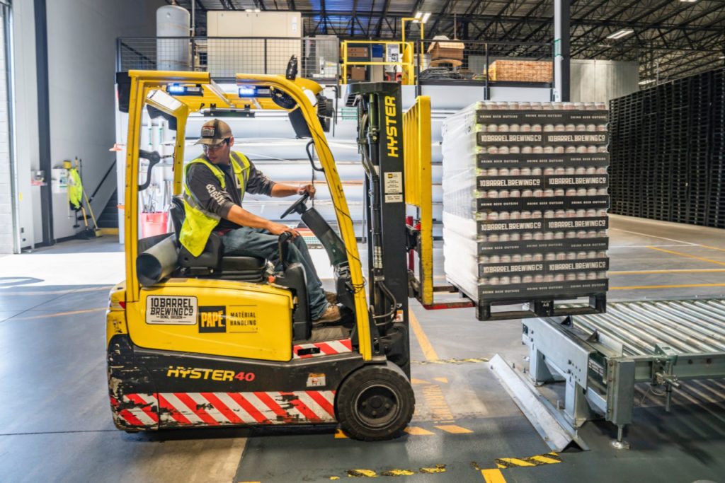 preparateur logistique metier